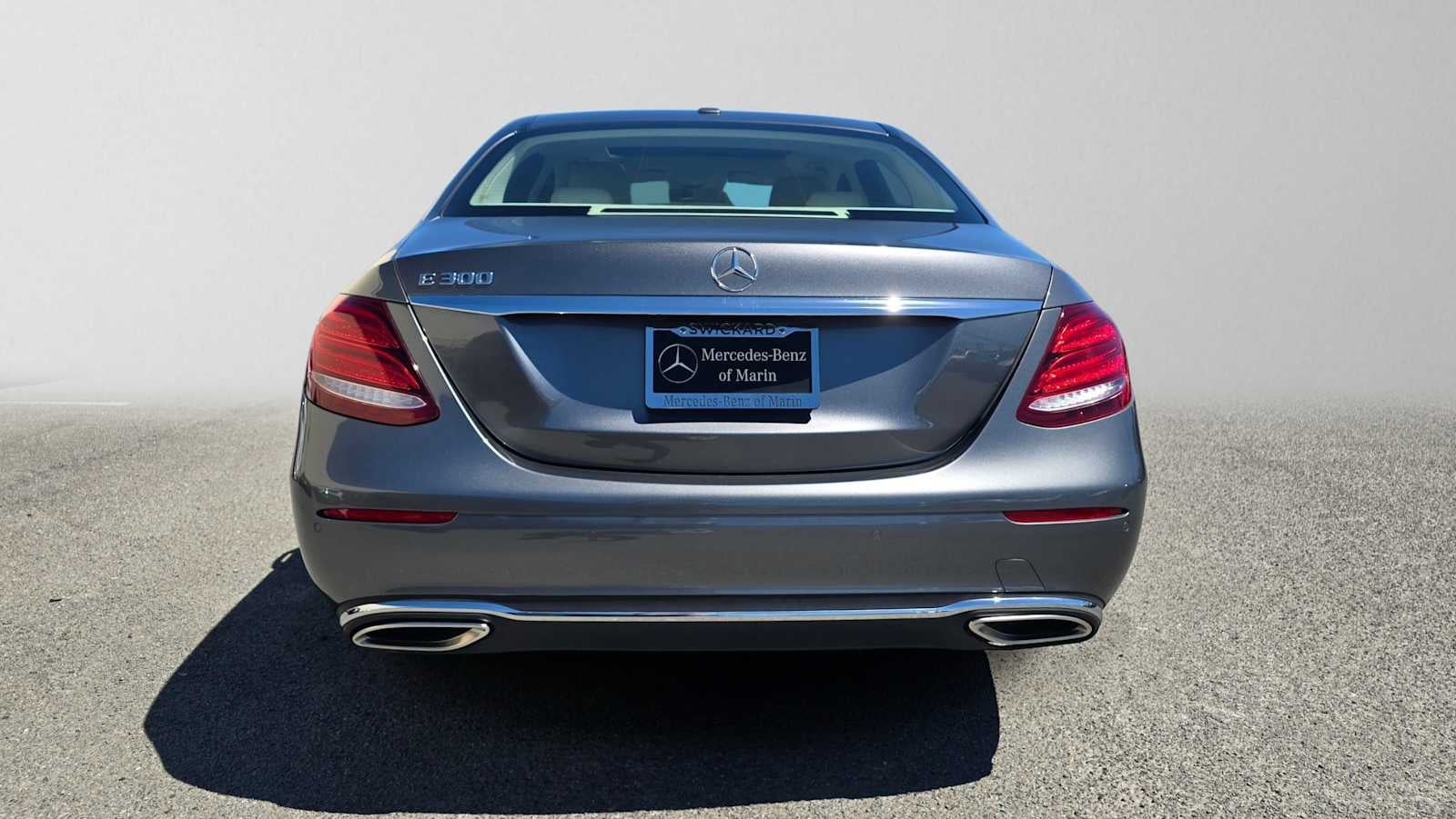 2017 Mercedes-Benz E 300 RWD Sedan