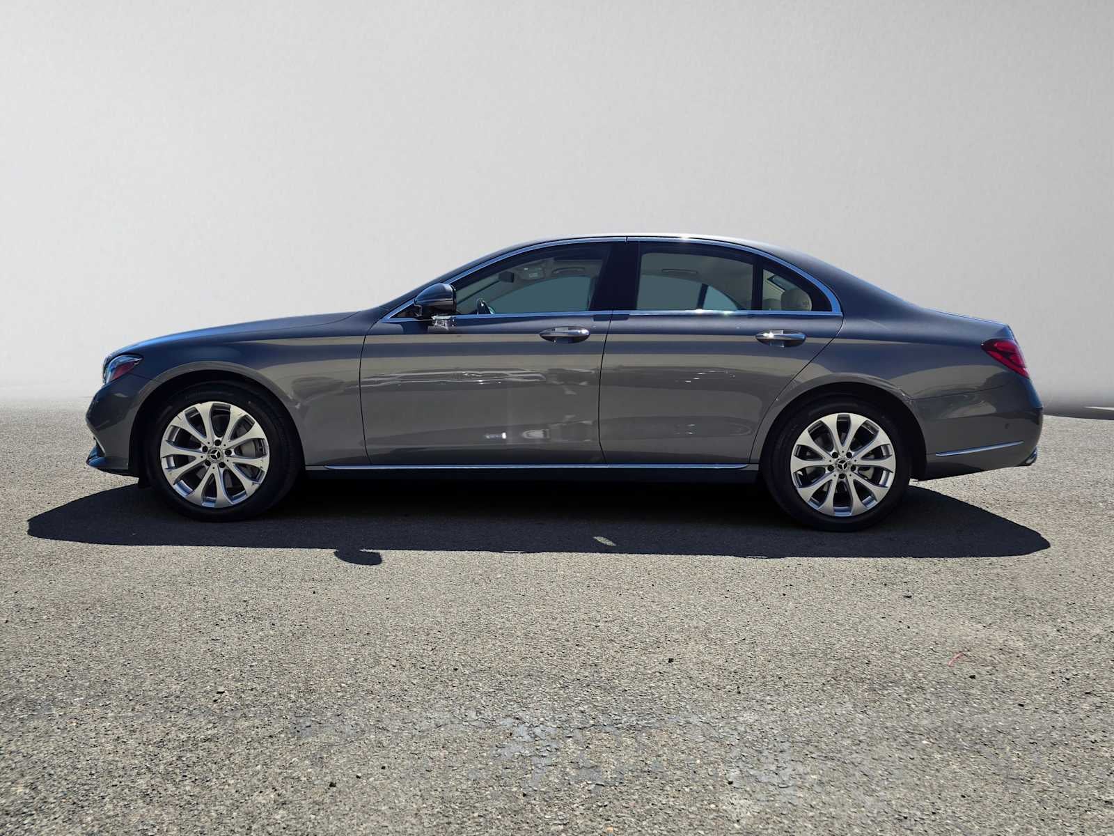 2017 Mercedes-Benz E 300 RWD Sedan