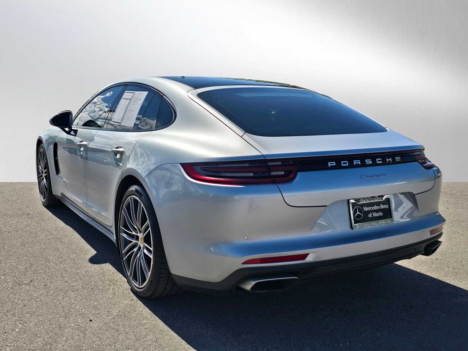 2018 Porsche Panamera RWD
