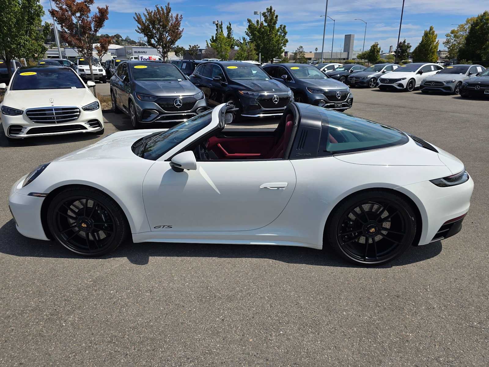2024 Porsche 911 4 GTS