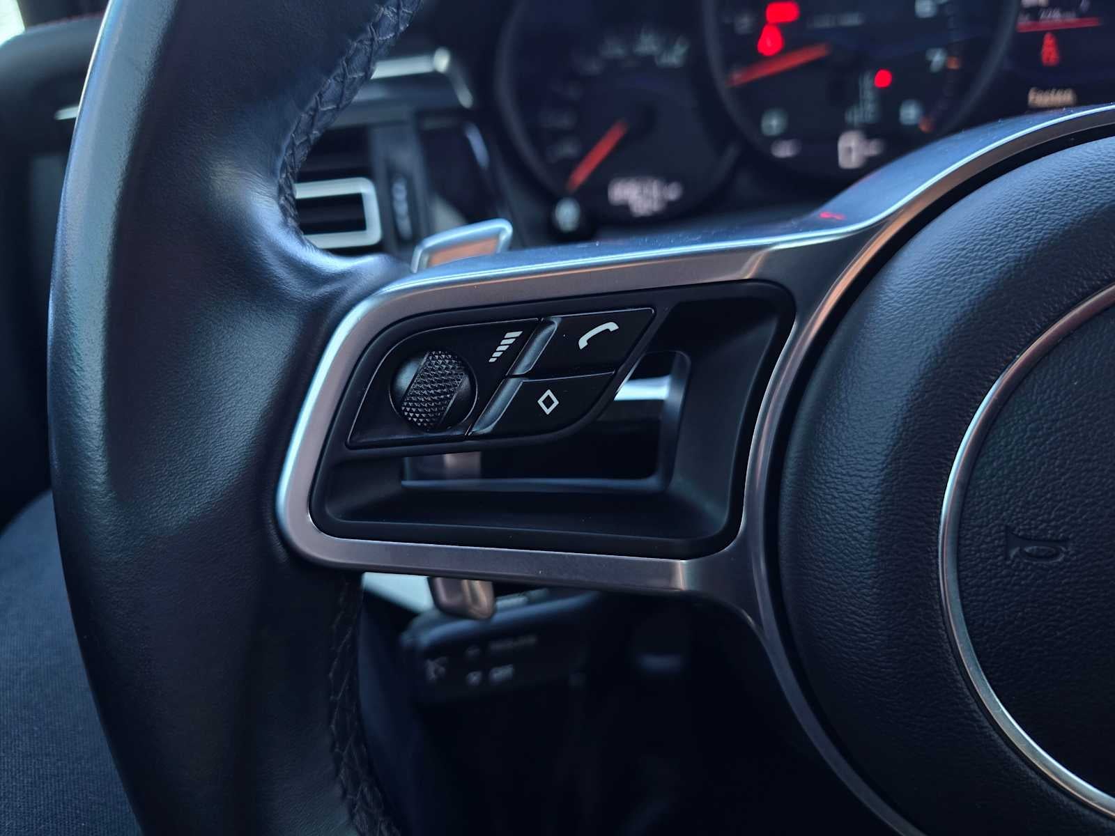 2020 Porsche Macan AWD