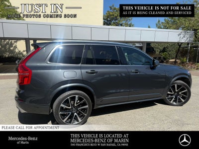 2021 Volvo XC90 Momentum