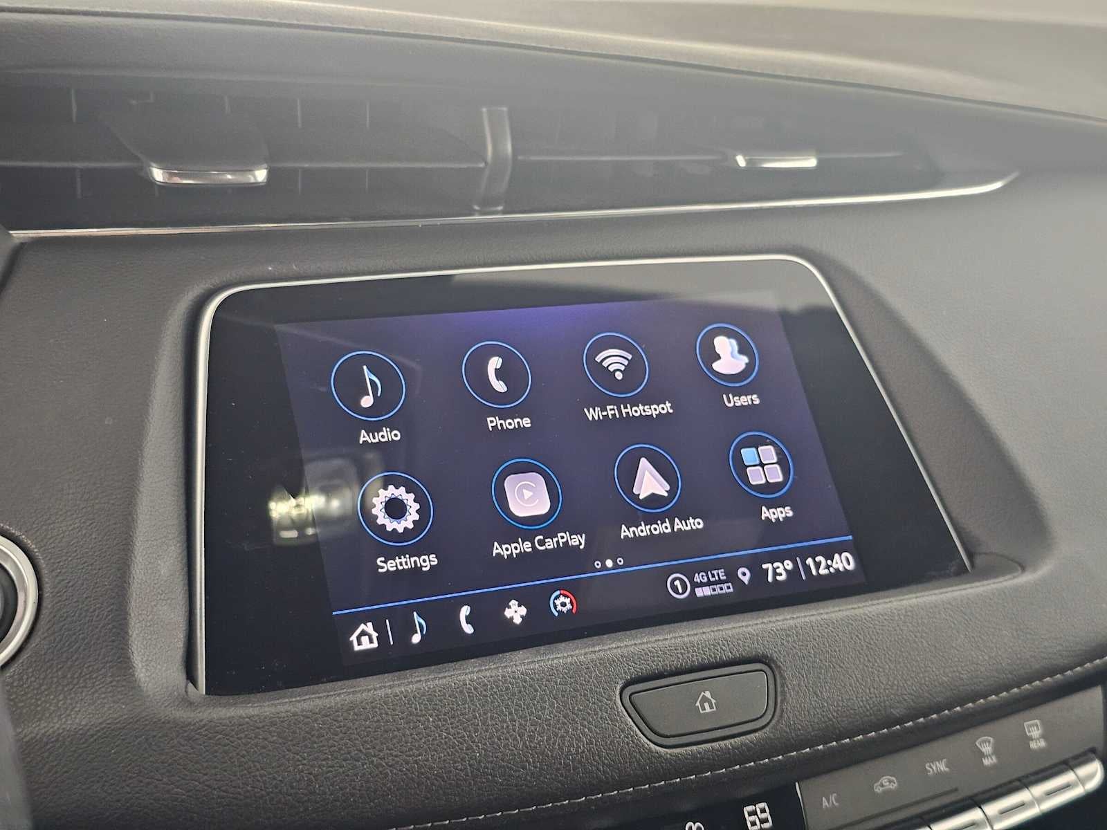 2023 Cadillac XT4 FWD Premium Luxury