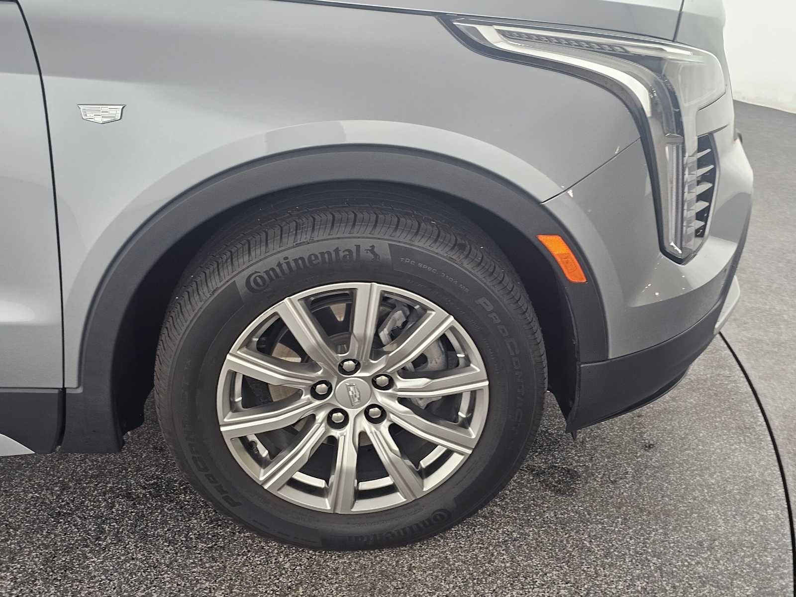 2023 Cadillac XT4 FWD Premium Luxury