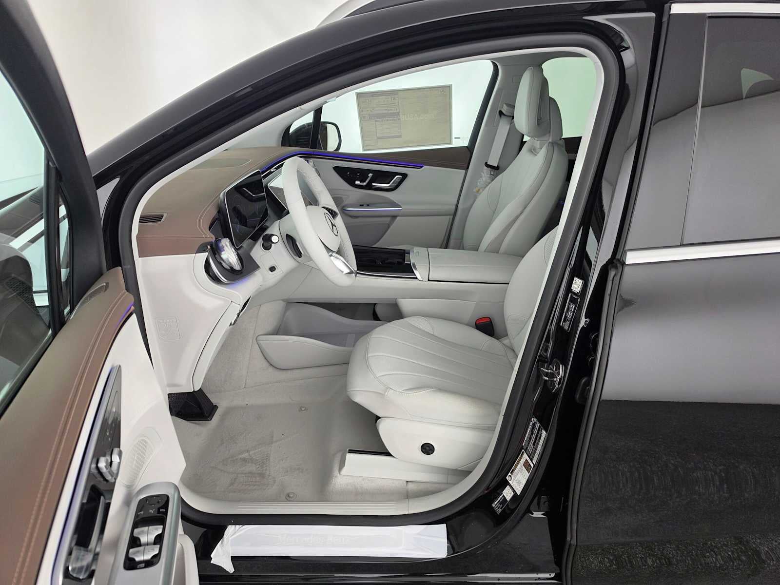 2027 Mercedes-Benz EQE 320 4MATIC® SUV