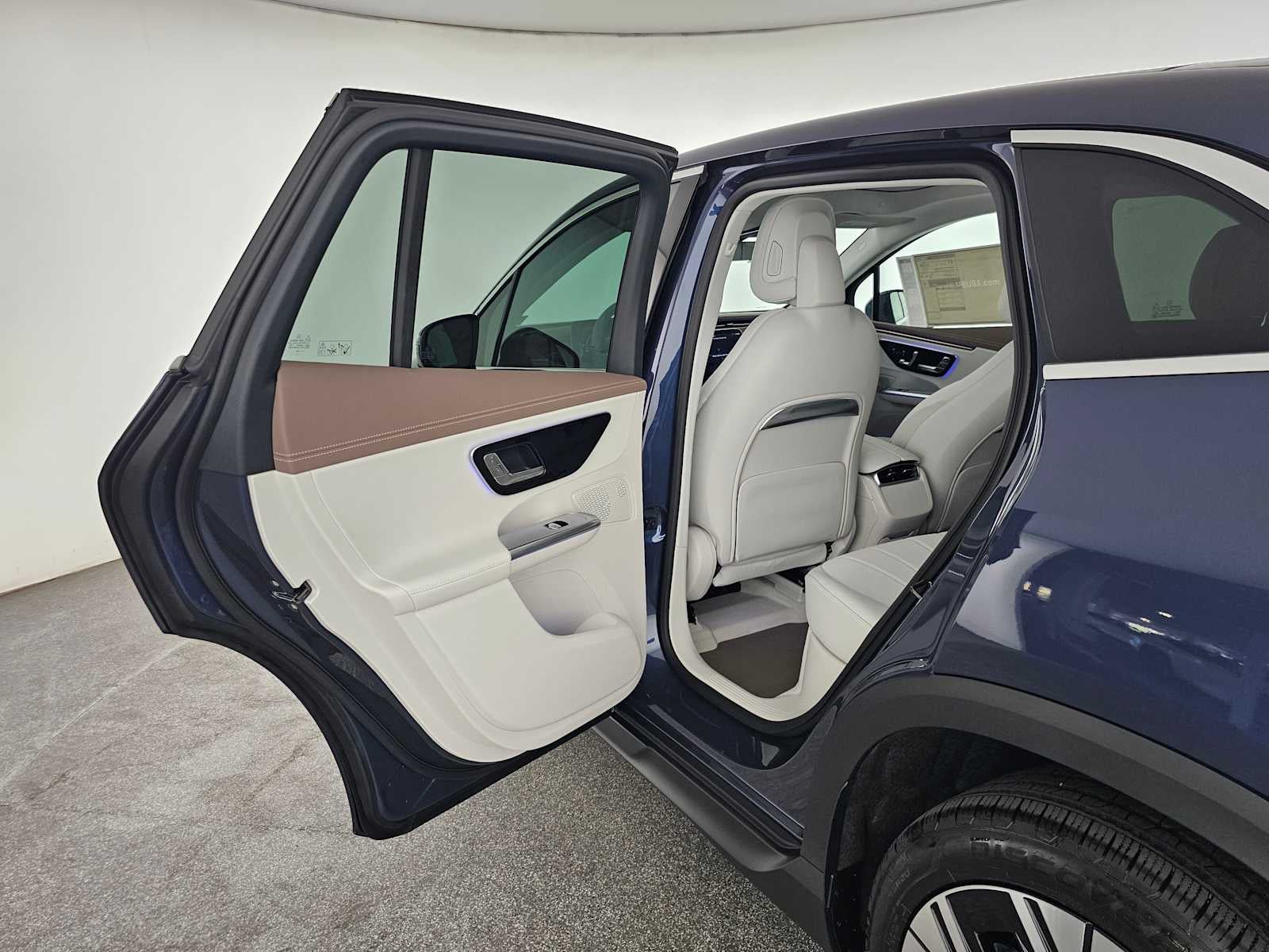 2026 Mercedes-Benz EQE 320 EQE 320