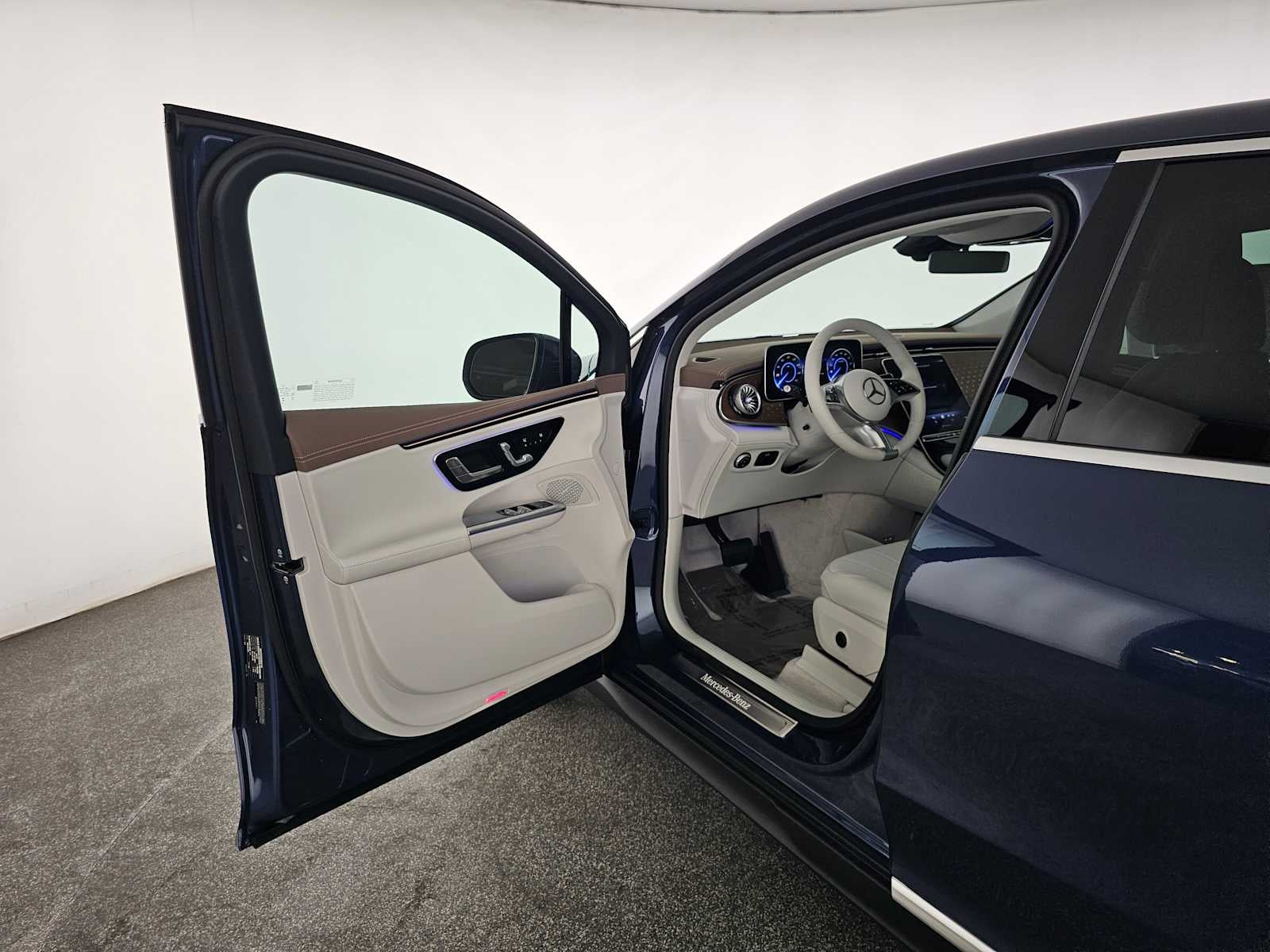 2026 Mercedes-Benz EQE 320 EQE 320