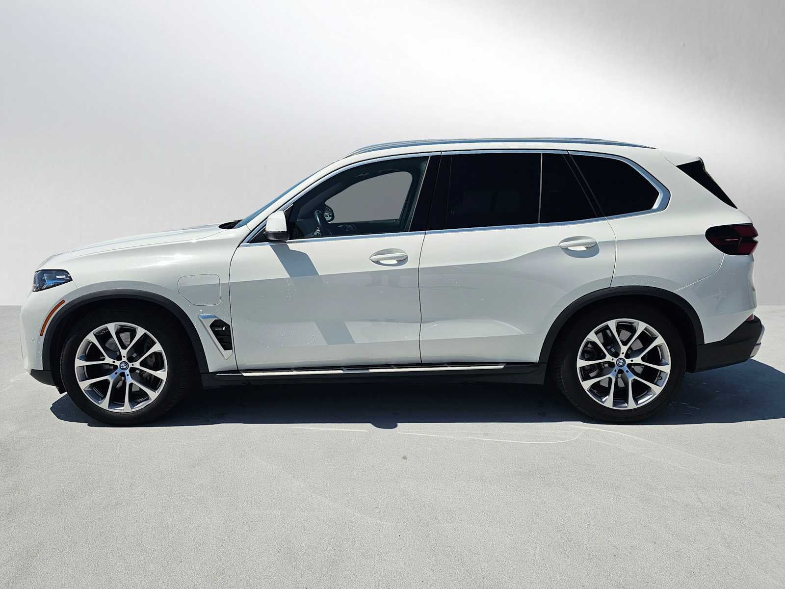 2024 BMW X5 xDrive50e xDrive50e