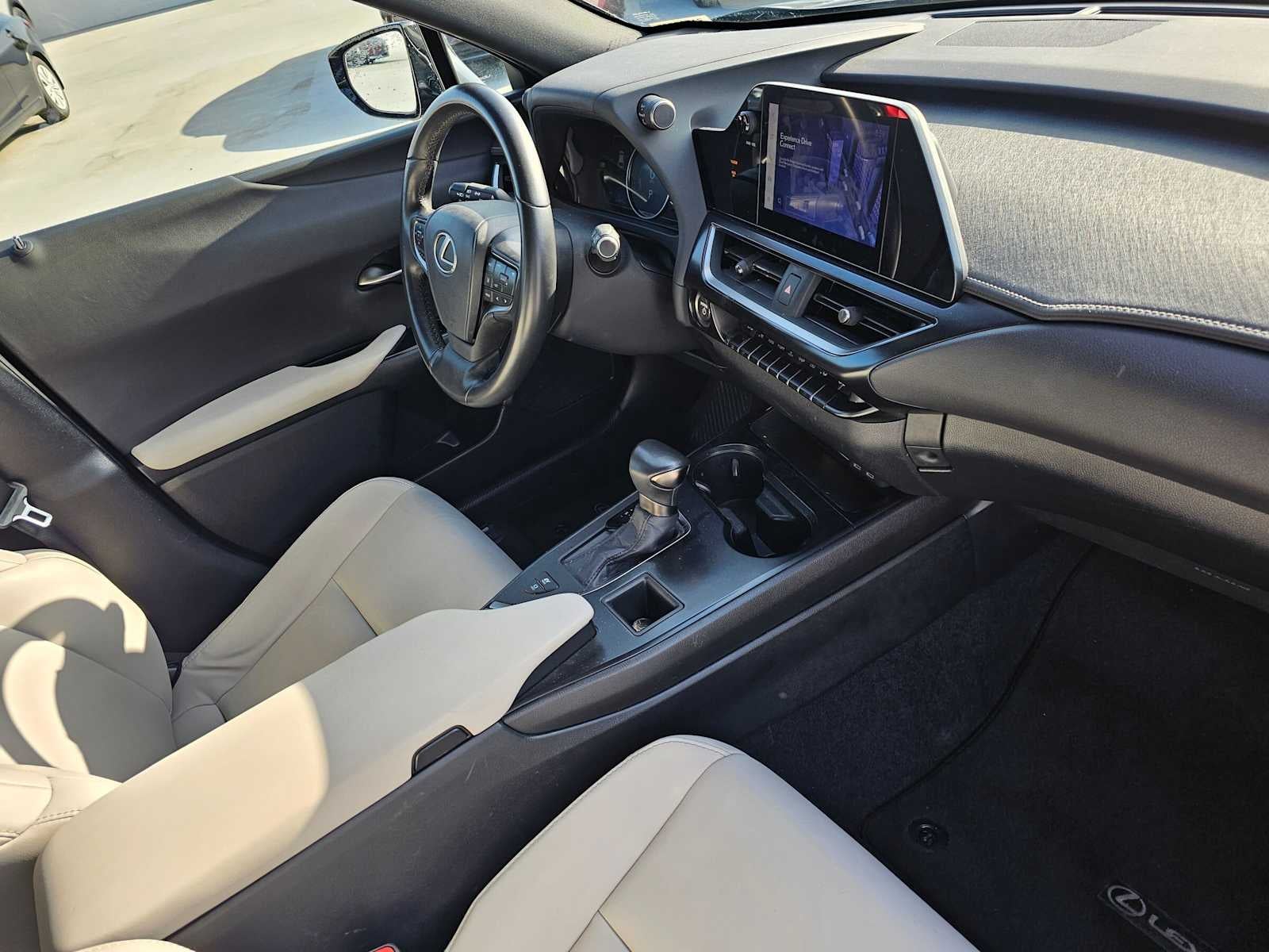 2023 Lexus UX 250h UX 250h