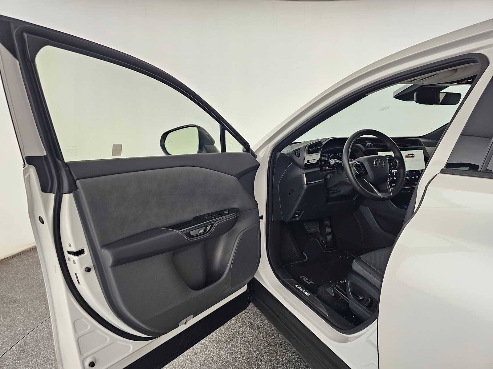 2025 Lexus RZ 300e RZ 300e Luxury