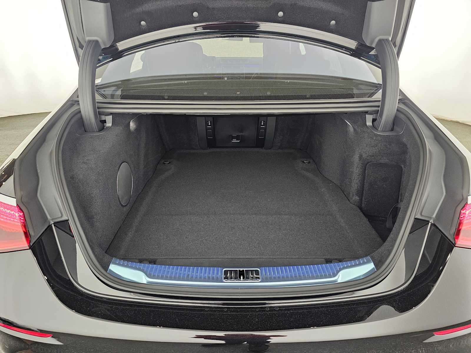 2026 Mercedes-Benz AMG® S 63 E 4MATIC® Sedan