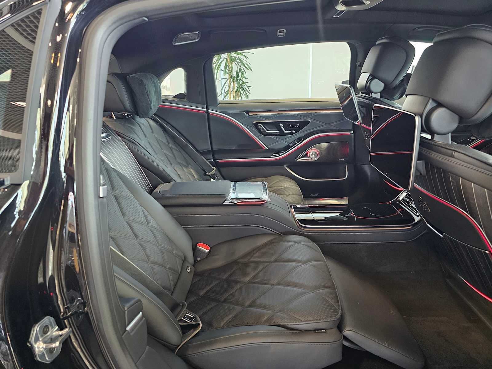 2026 Mercedes-Benz Maybach S 580 4MATIC® Sedan