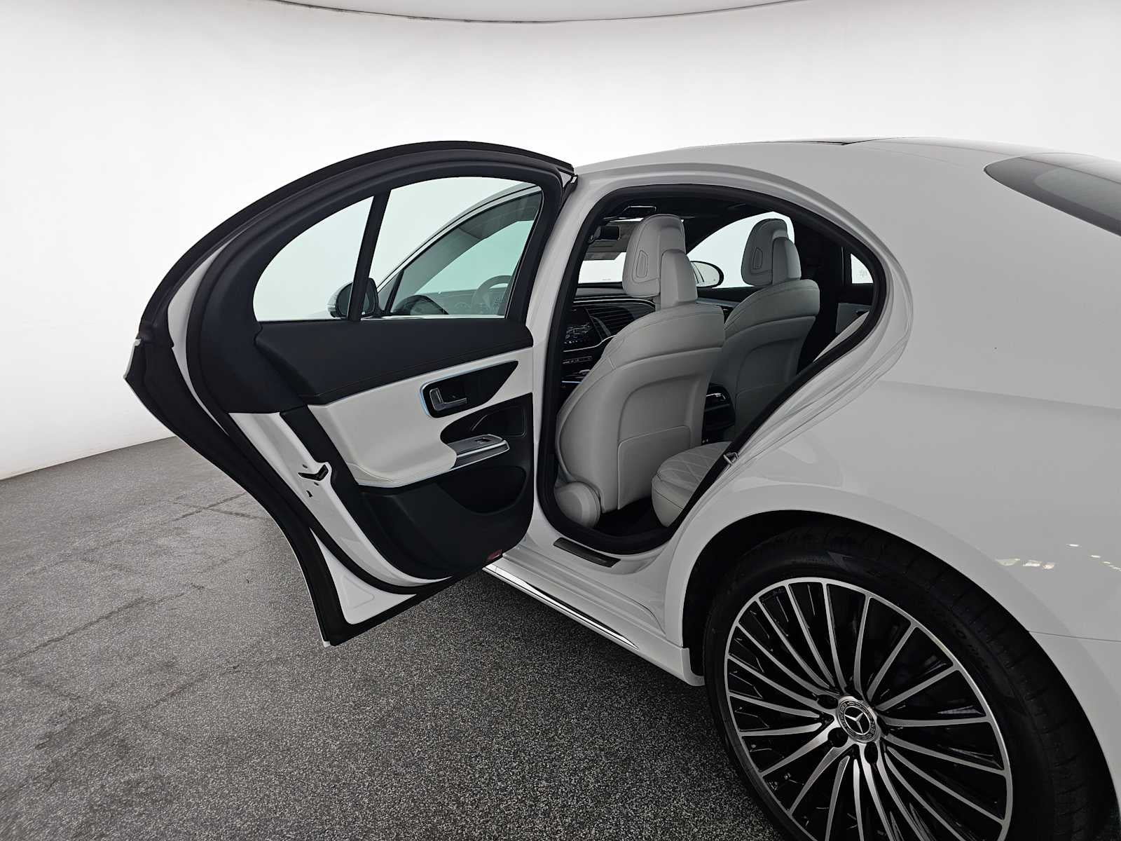 2026 Mercedes-Benz E 450 4MATIC® Sedan