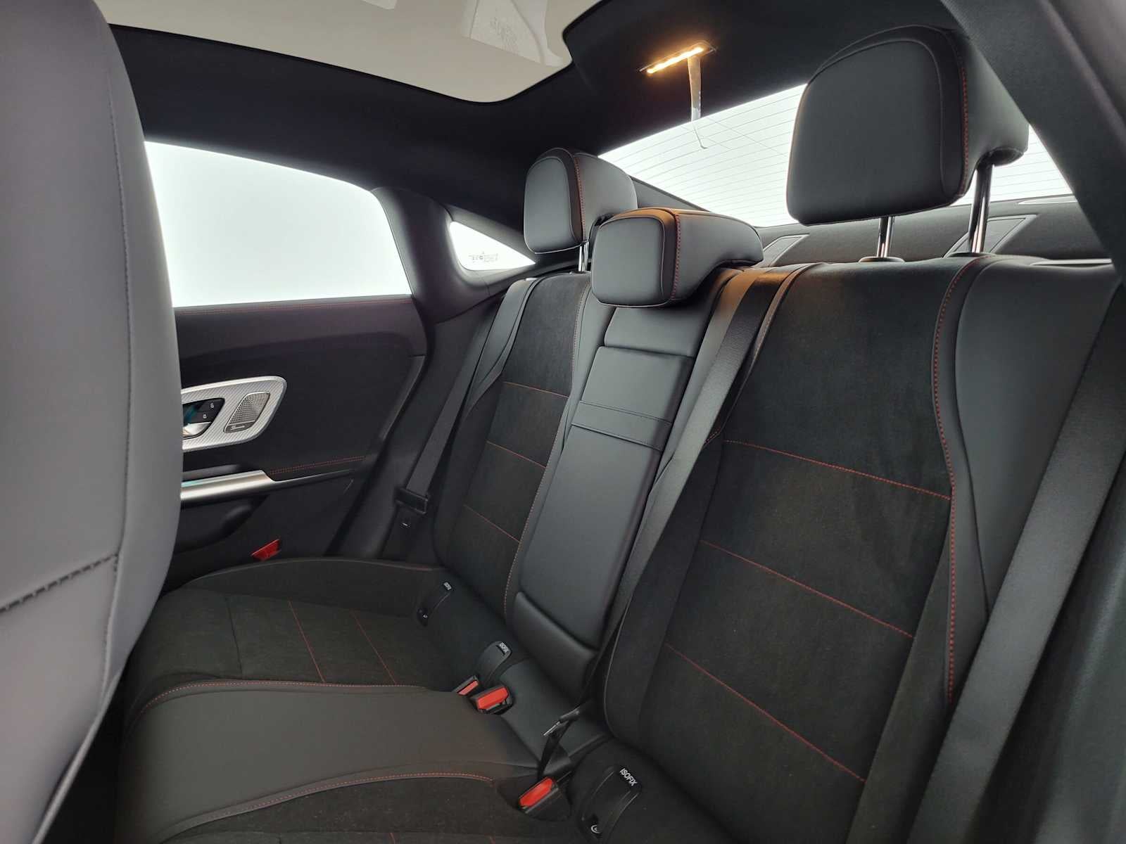 2027 Mercedes-Benz CLA 220 Hybrid FWD