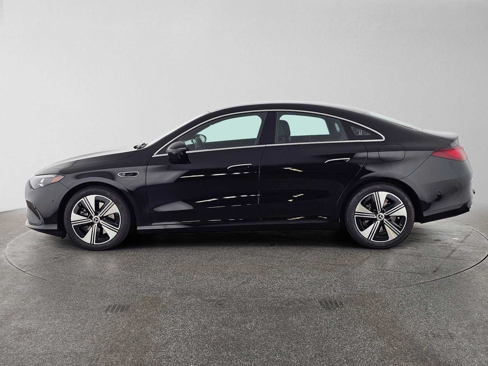 2027 Mercedes-Benz CLA 220 Hybrid FWD