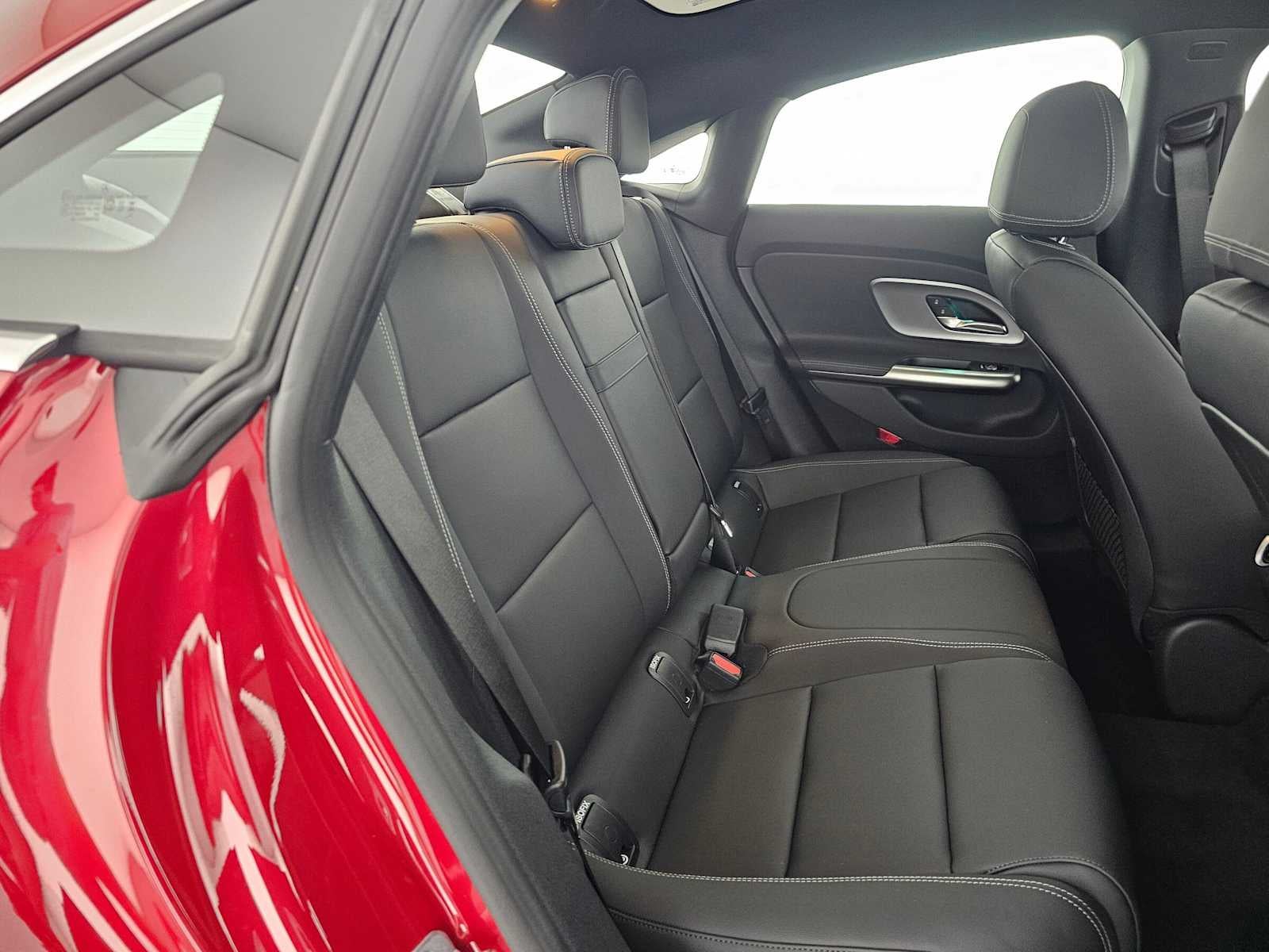 2027 Mercedes-Benz CLA 220 Hybrid FWD
