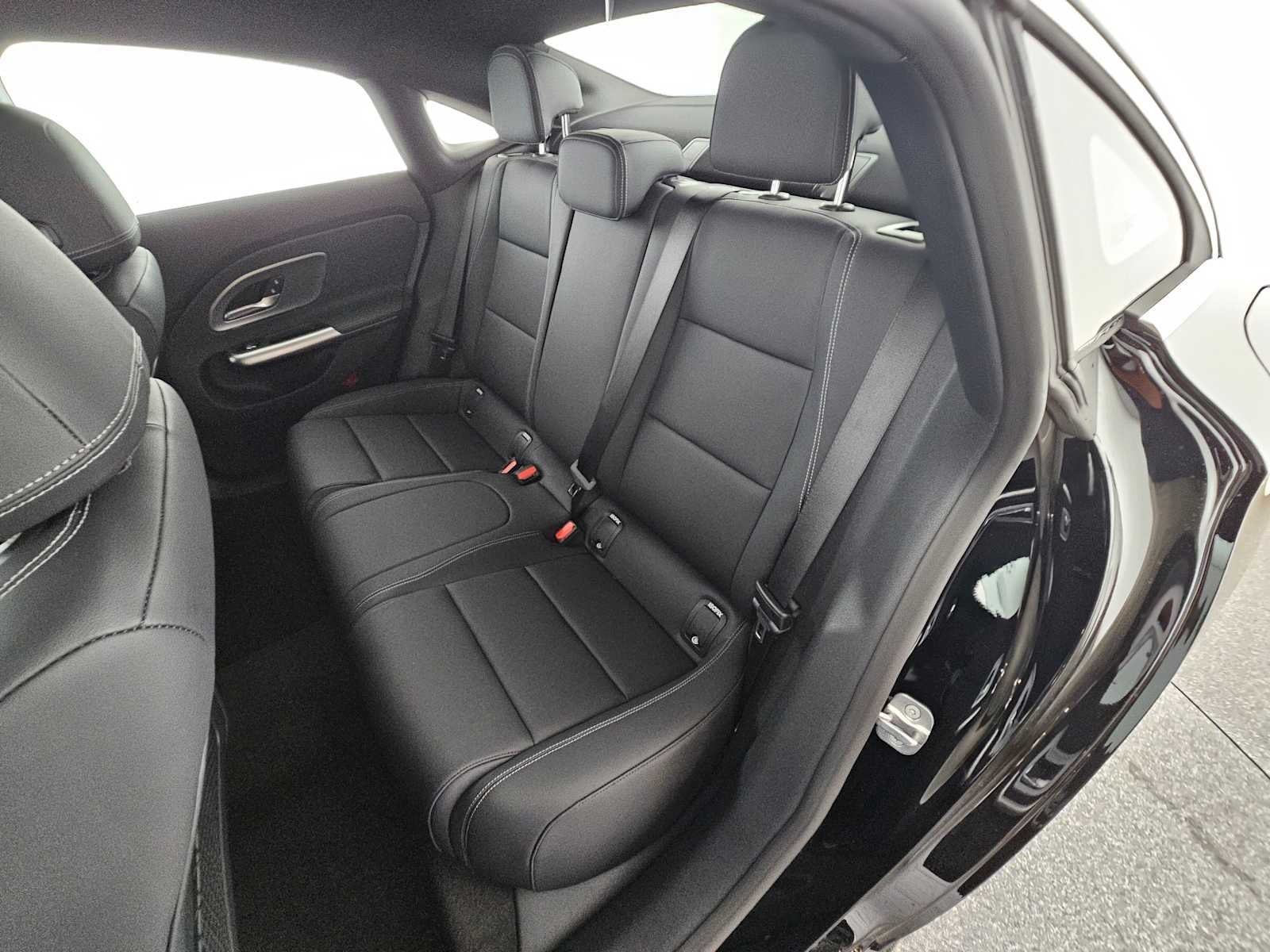 2027 Mercedes-Benz CLA 220 Hybrid FWD