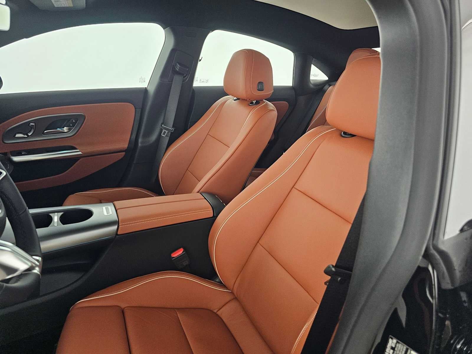 2027 Mercedes-Benz CLA 220 Hybrid FWD
