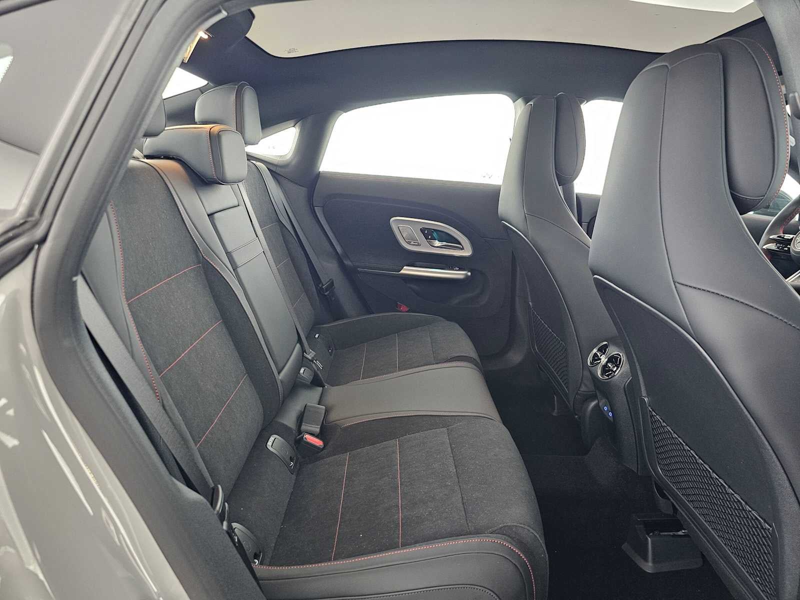 2027 Mercedes-Benz CLA 220 Hybrid FWD