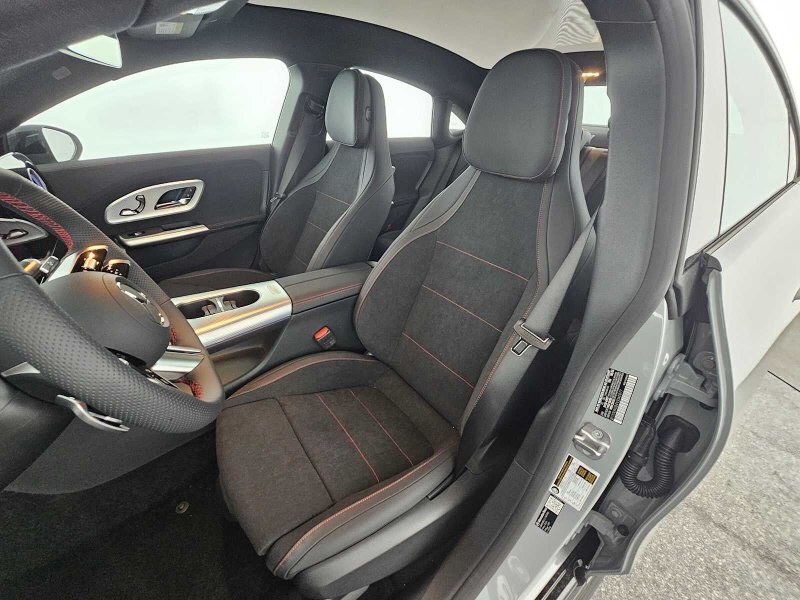 2027 Mercedes-Benz CLA 220 Hybrid FWD