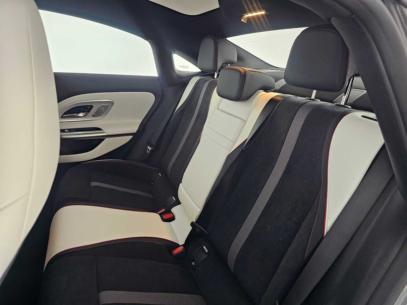 2027 Mercedes-Benz CLA 220 Hybrid FWD
