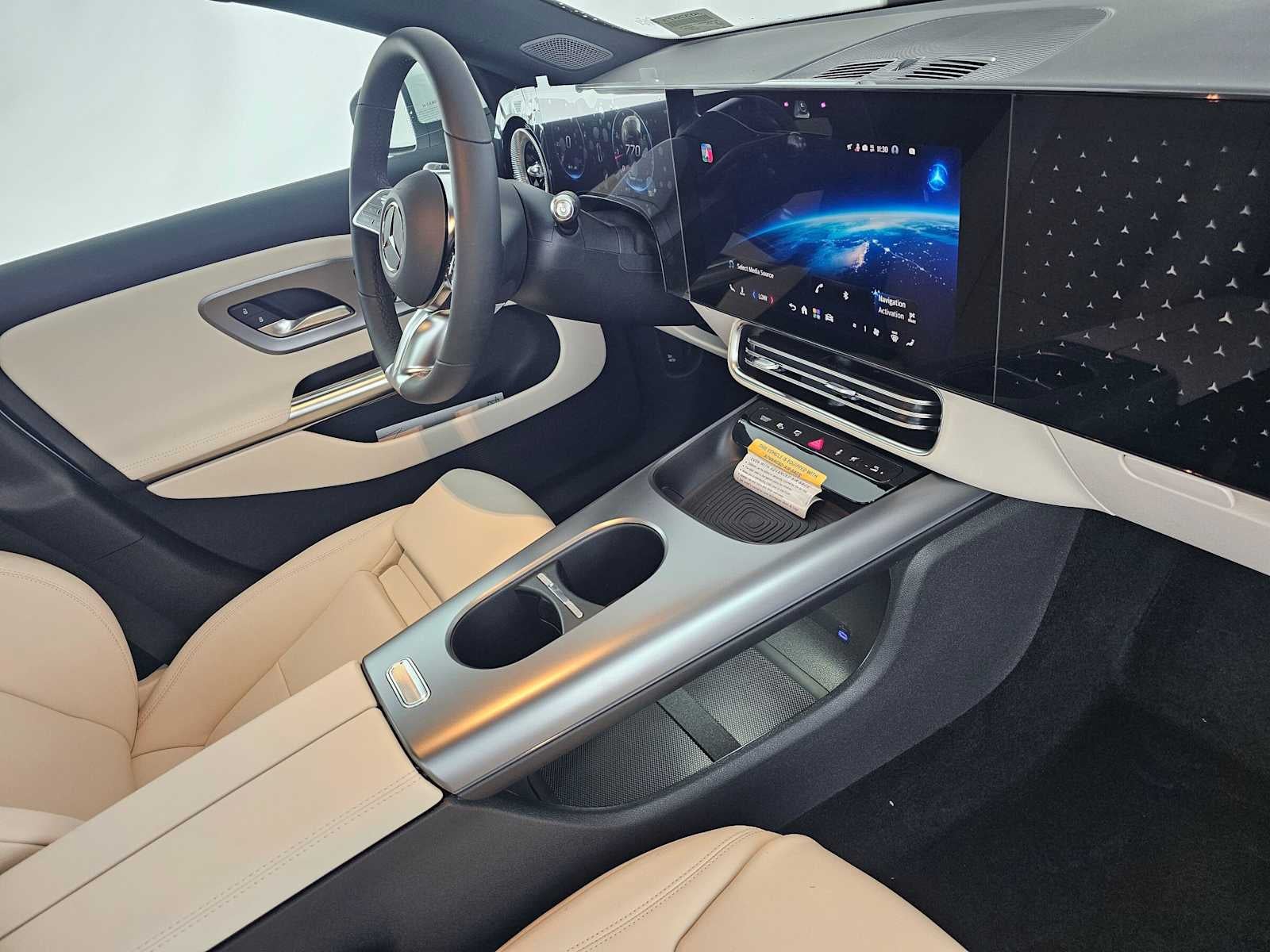 2027 Mercedes-Benz CLA 220 Hybrid FWD