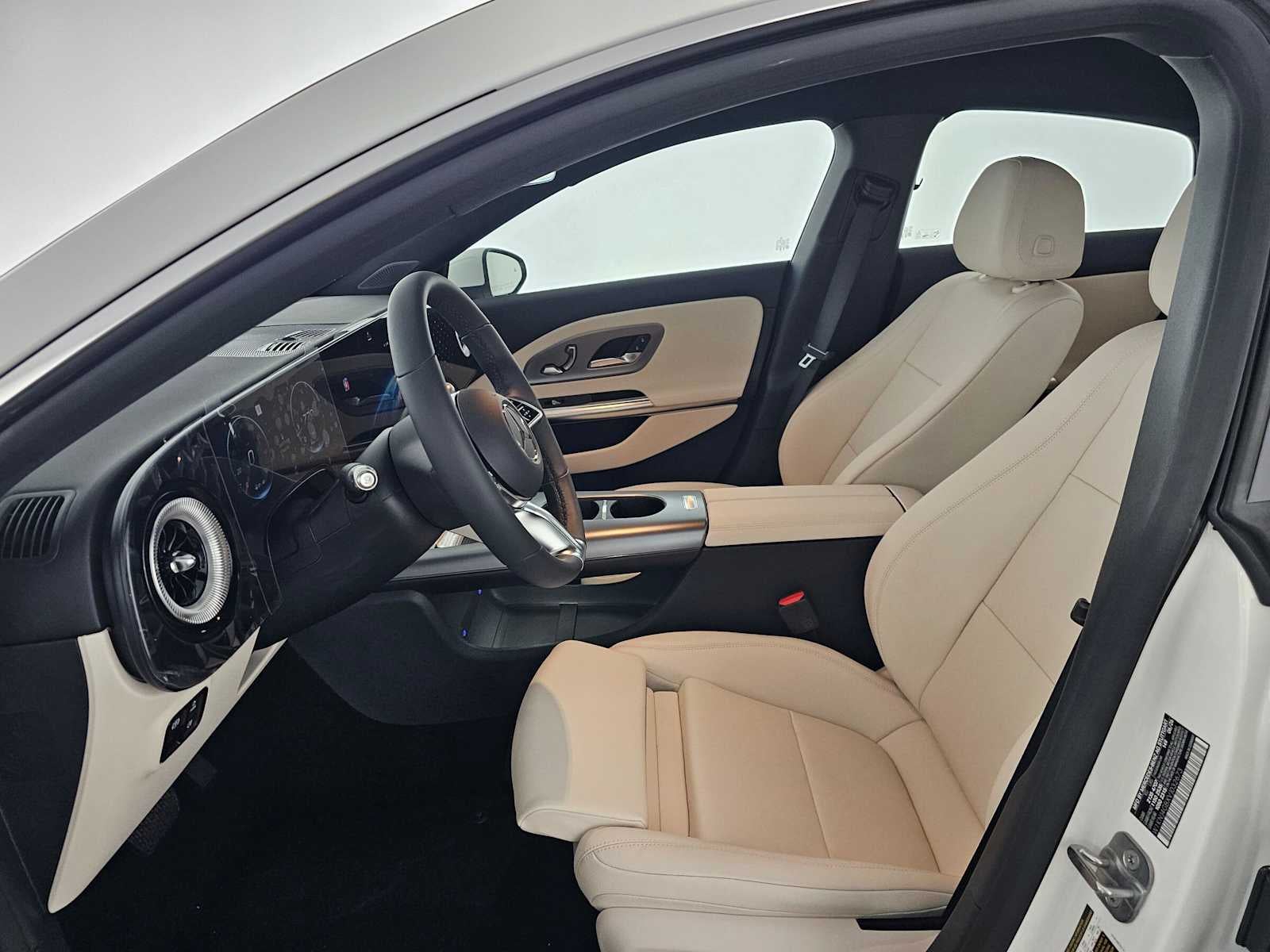 2027 Mercedes-Benz CLA 220 Hybrid FWD