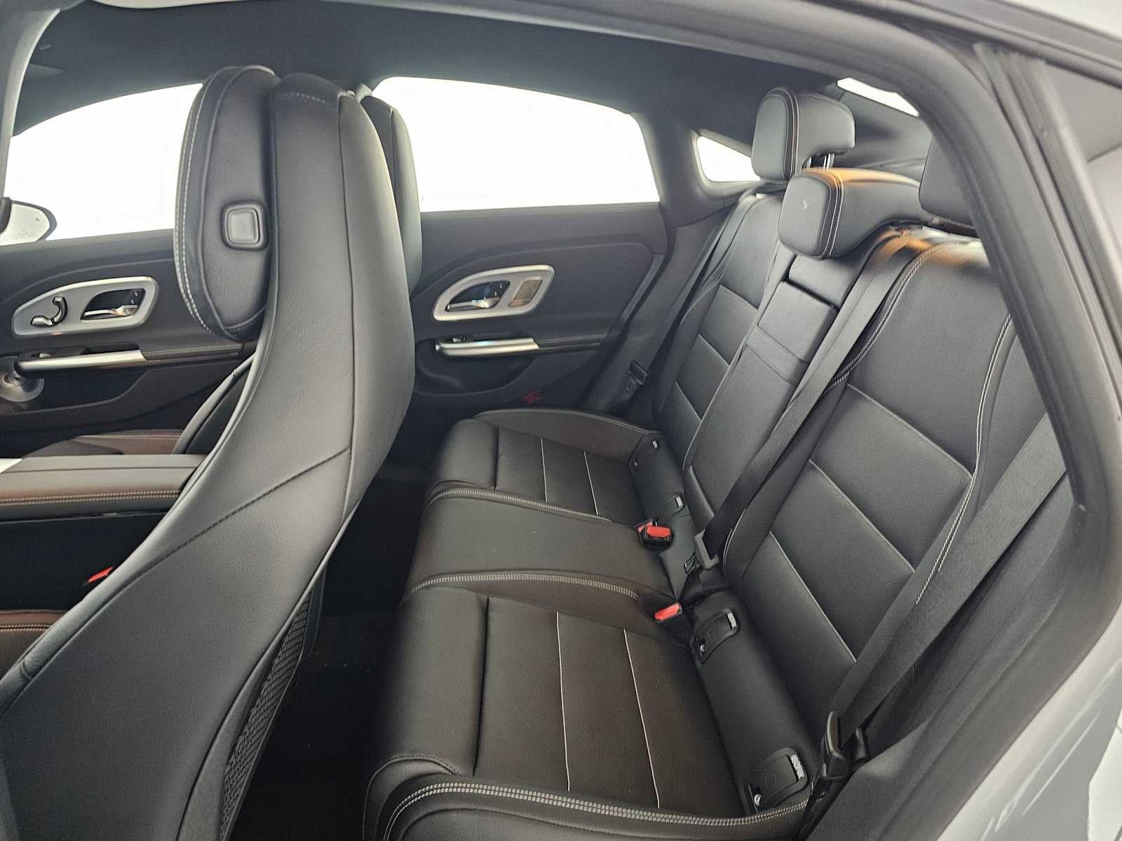 2027 Mercedes-Benz CLA 220 Hybrid FWD