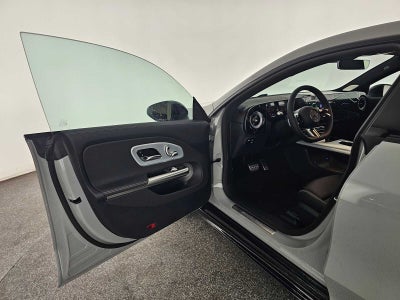 2027 Mercedes-Benz CLA 220 Hybrid FWD