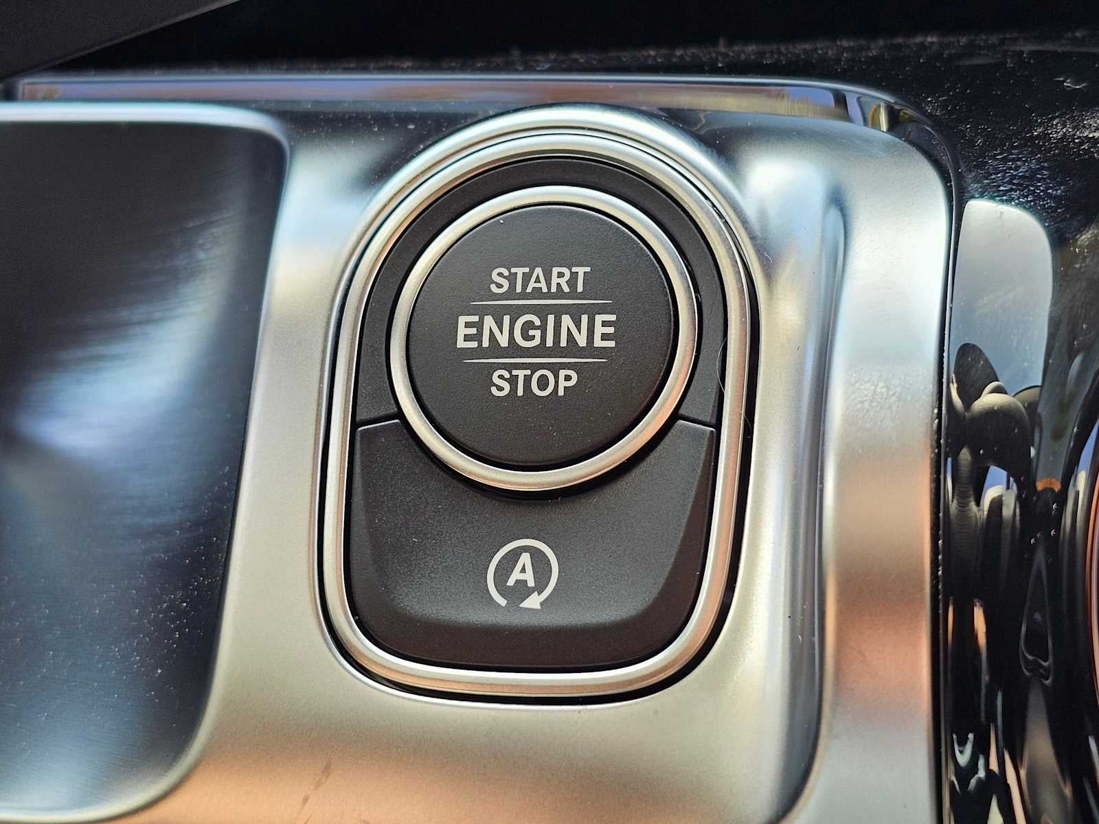 2026 Mercedes-Benz GLB 250 SUV