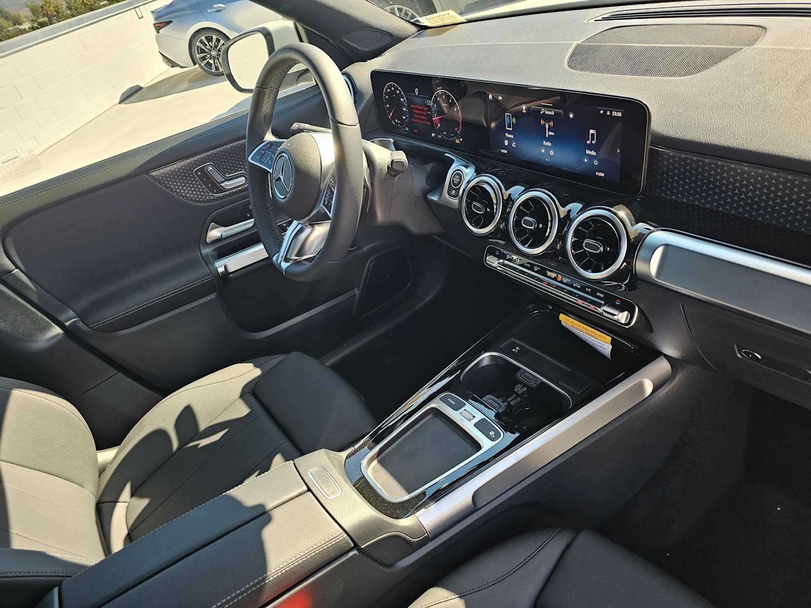 2026 Mercedes-Benz GLB 250 SUV