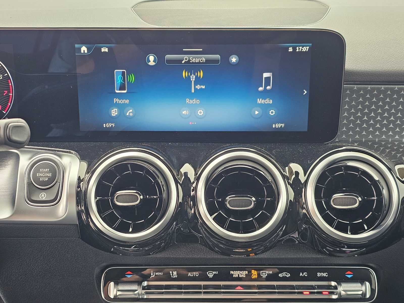 2026 Mercedes-Benz GLB 250 SUV