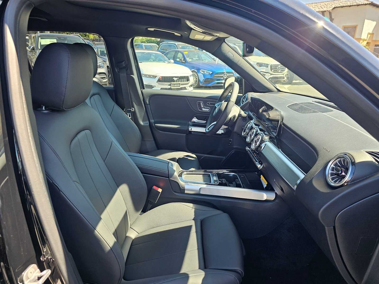 2026 Mercedes-Benz GLB 250 SUV