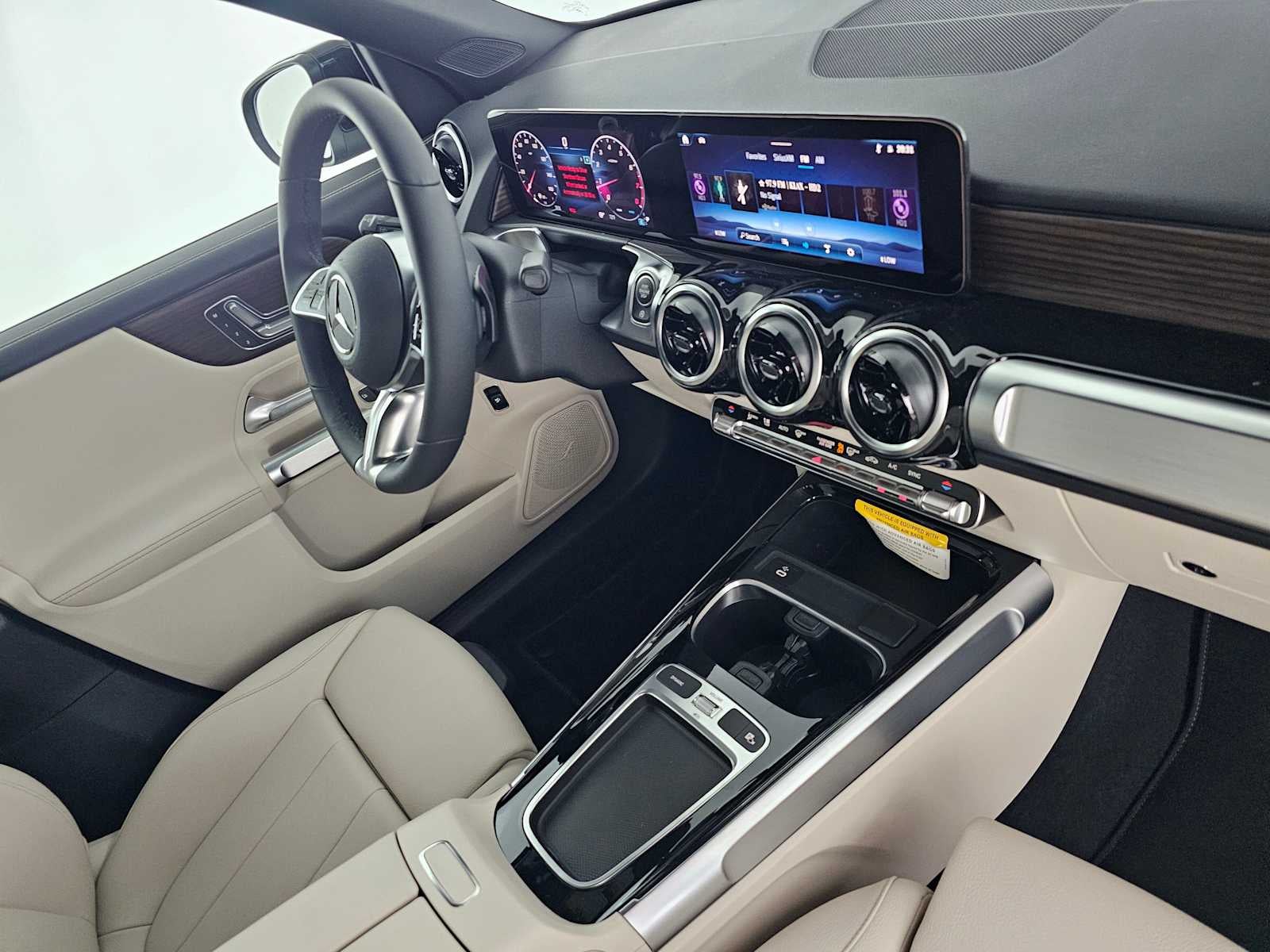 2026 Mercedes-Benz GLB 250 SUV