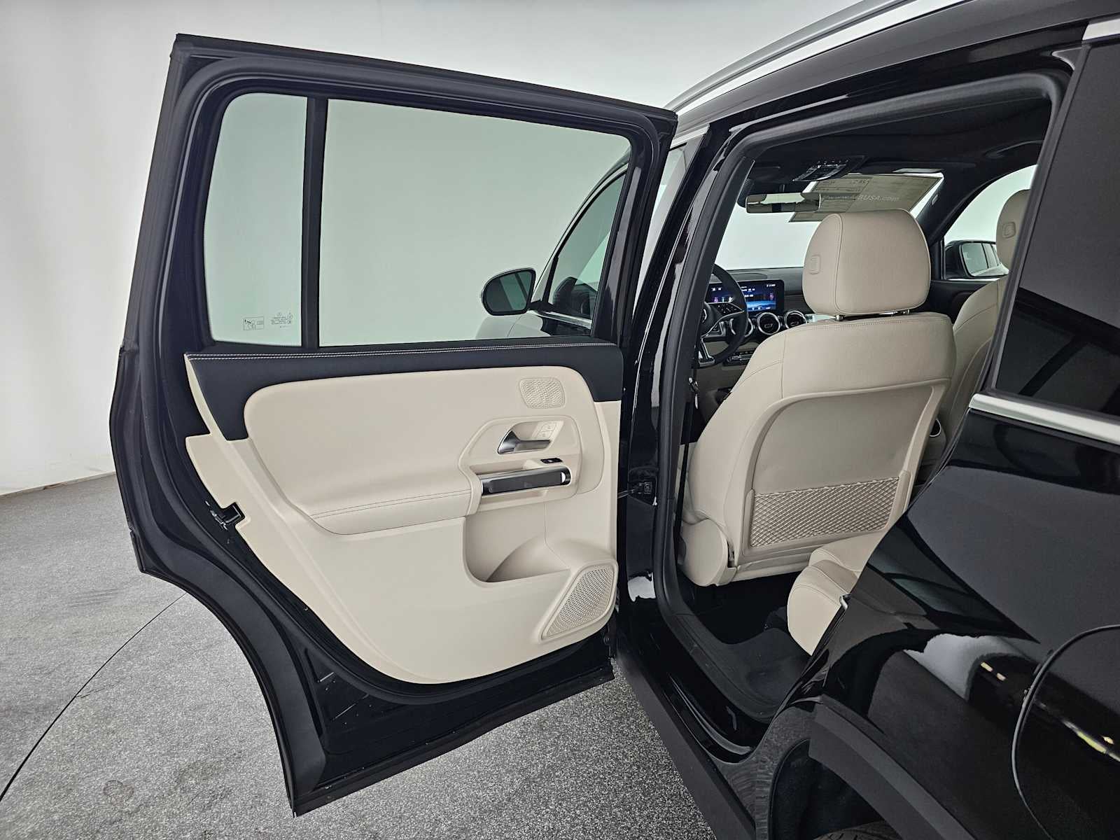 2026 Mercedes-Benz GLB 250 SUV