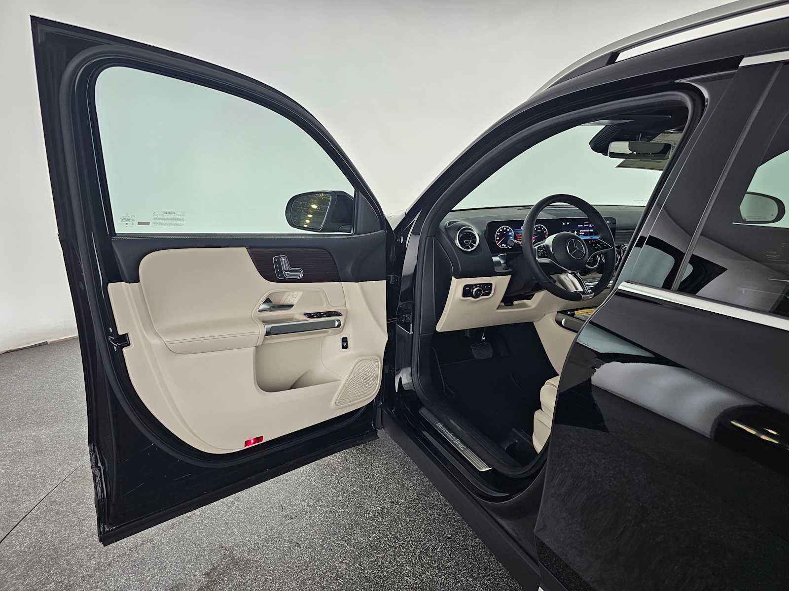 2026 Mercedes-Benz GLB 250 SUV