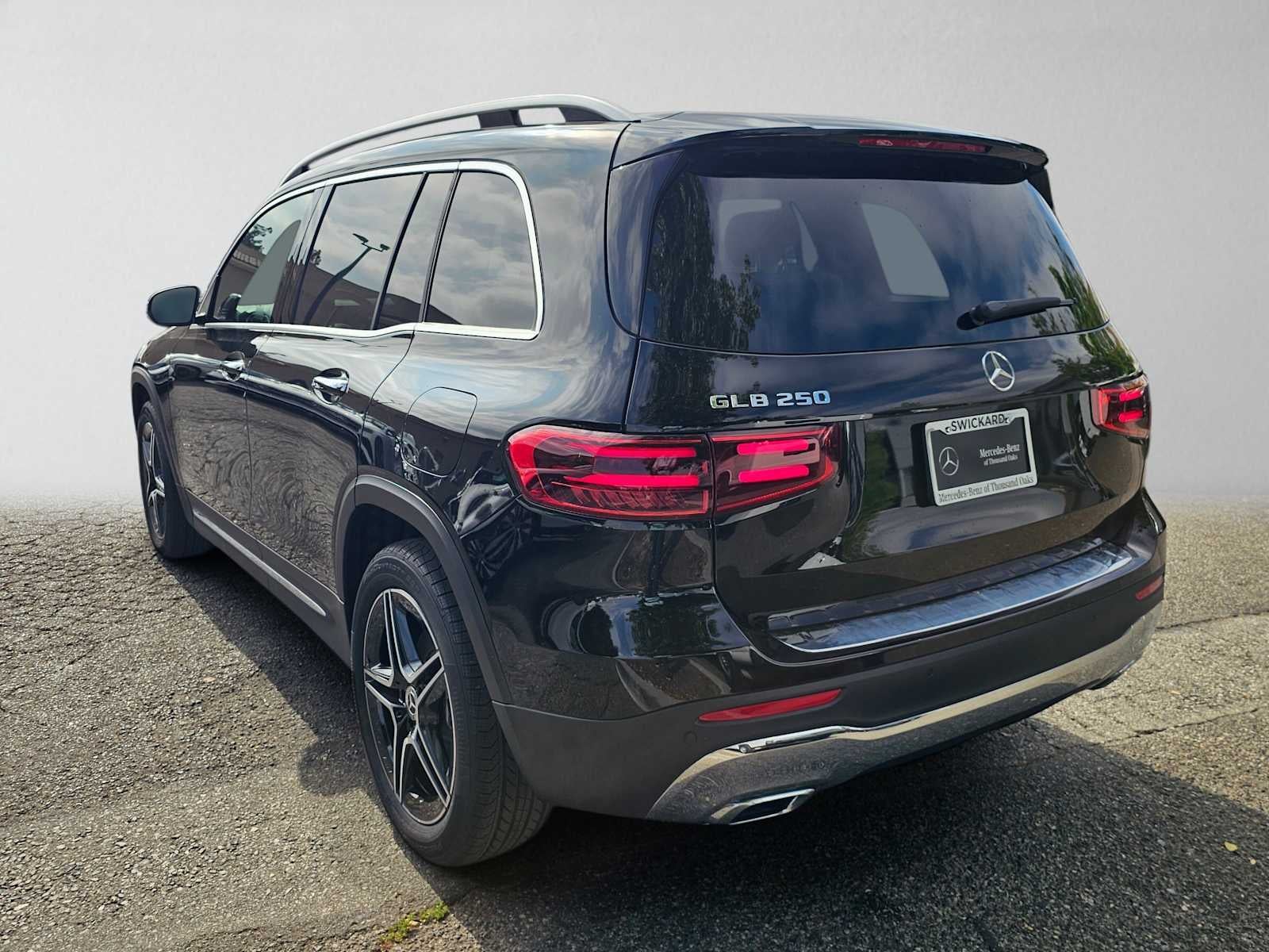 2026 Mercedes-Benz GLB 250 SUV