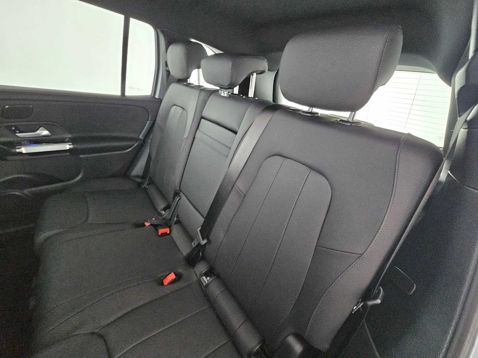 2026 Mercedes-Benz GLB 250 SUV