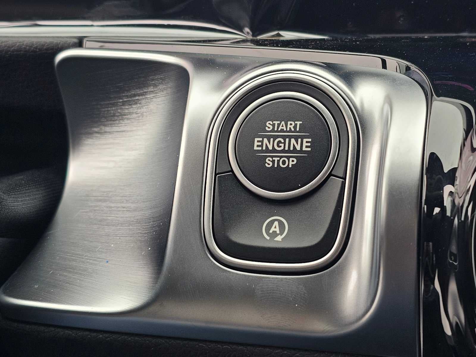 2026 Mercedes-Benz GLB 250 SUV