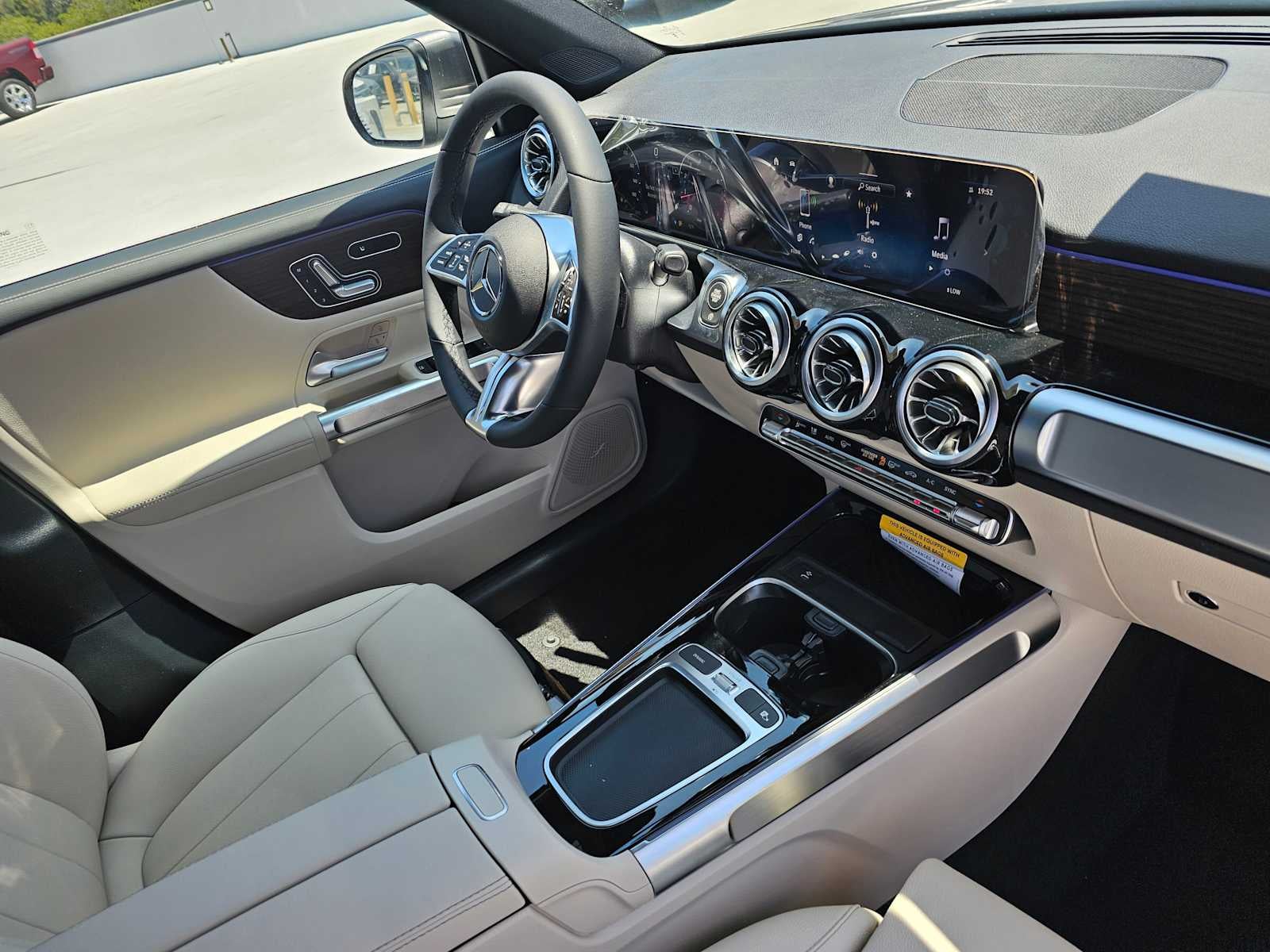 2026 Mercedes-Benz GLB 250 SUV