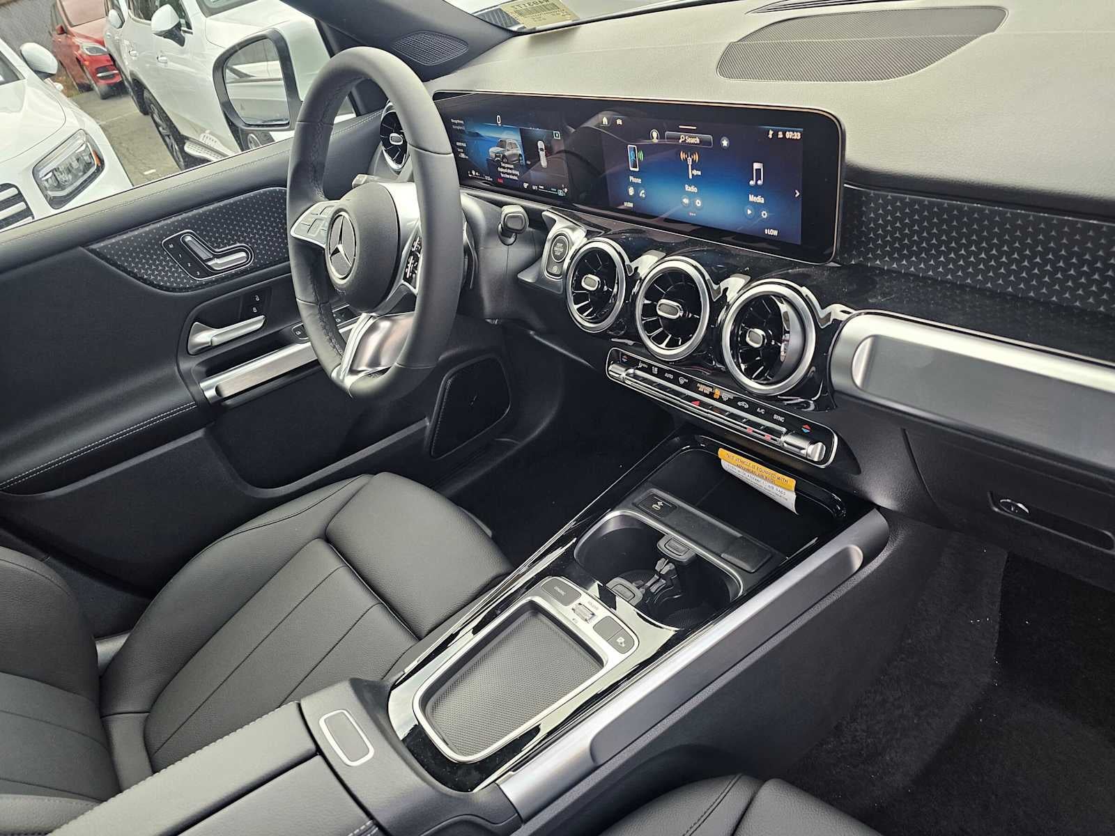 2026 Mercedes-Benz GLB 250 SUV