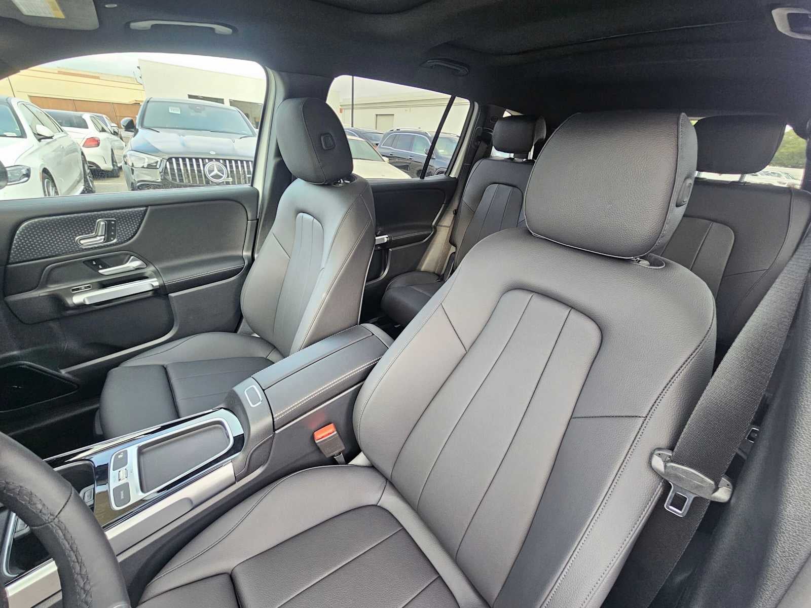 2026 Mercedes-Benz GLB 250 SUV