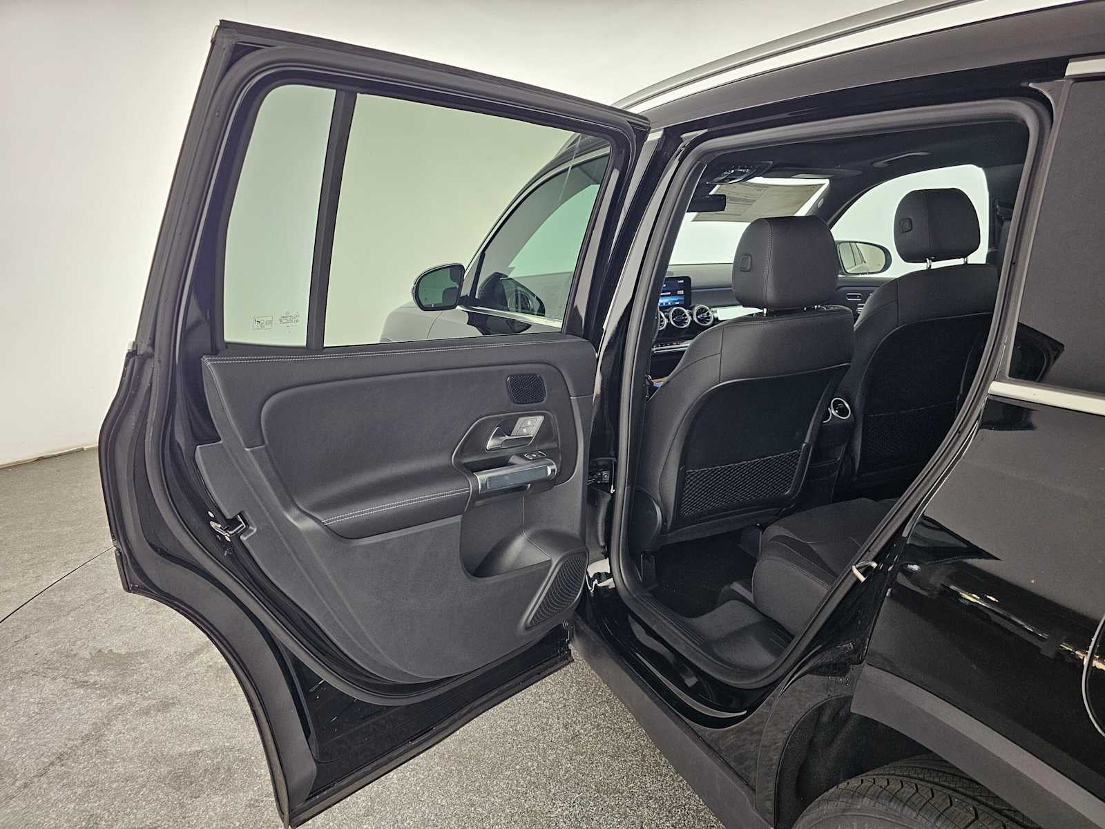 2026 Mercedes-Benz GLB 250 SUV
