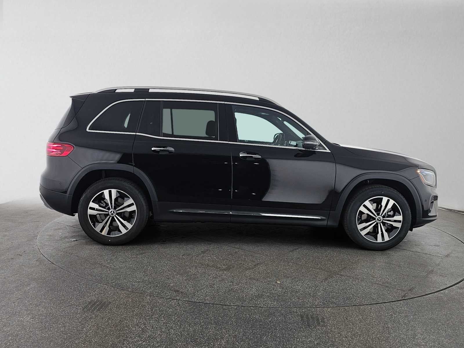 2026 Mercedes-Benz GLB 250 SUV