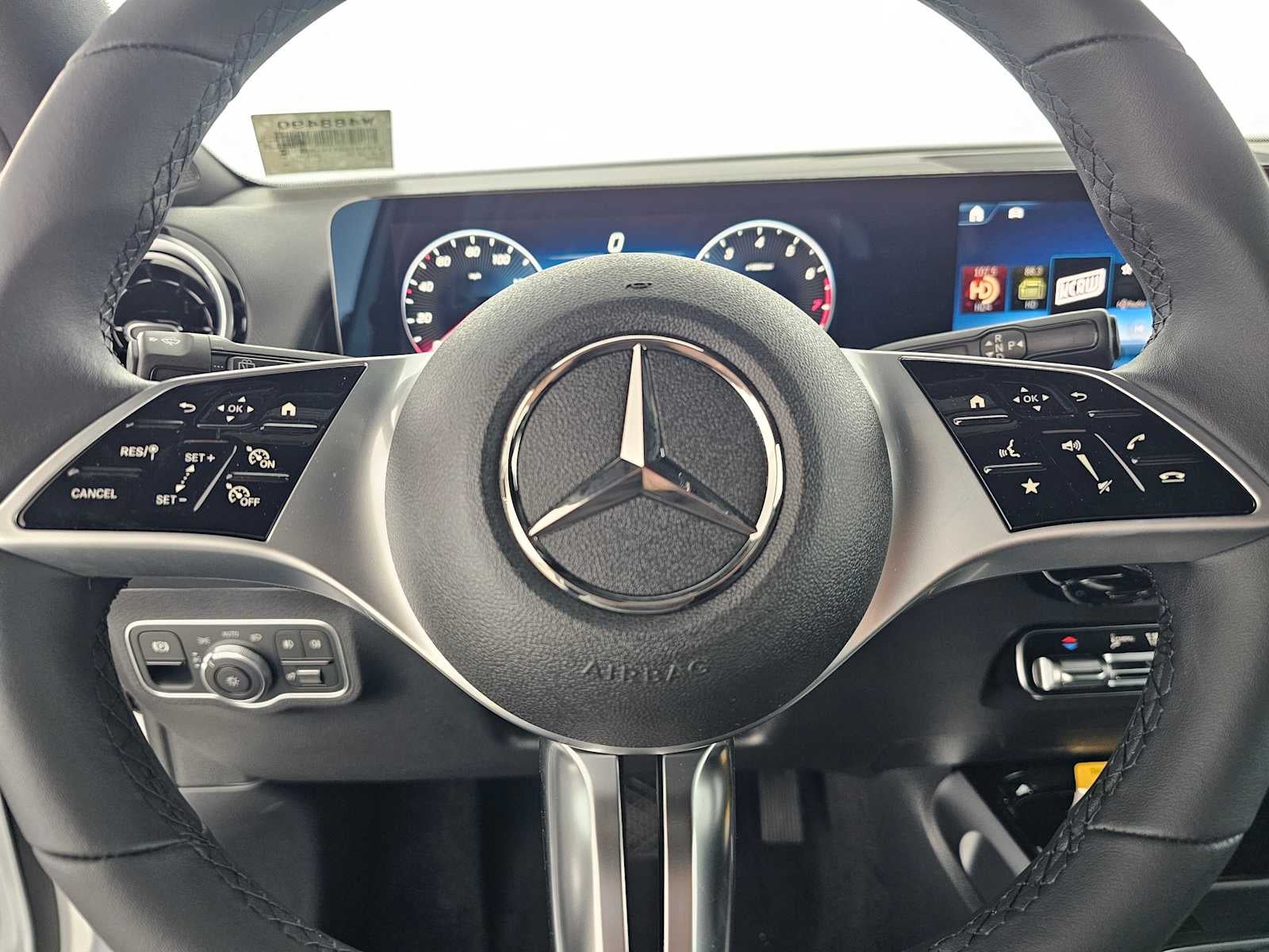 2026 Mercedes-Benz GLB 250 SUV