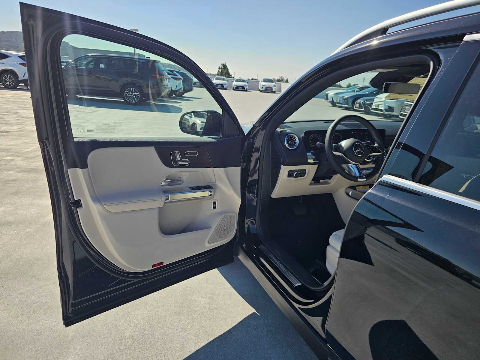 2026 Mercedes-Benz GLB 250 SUV