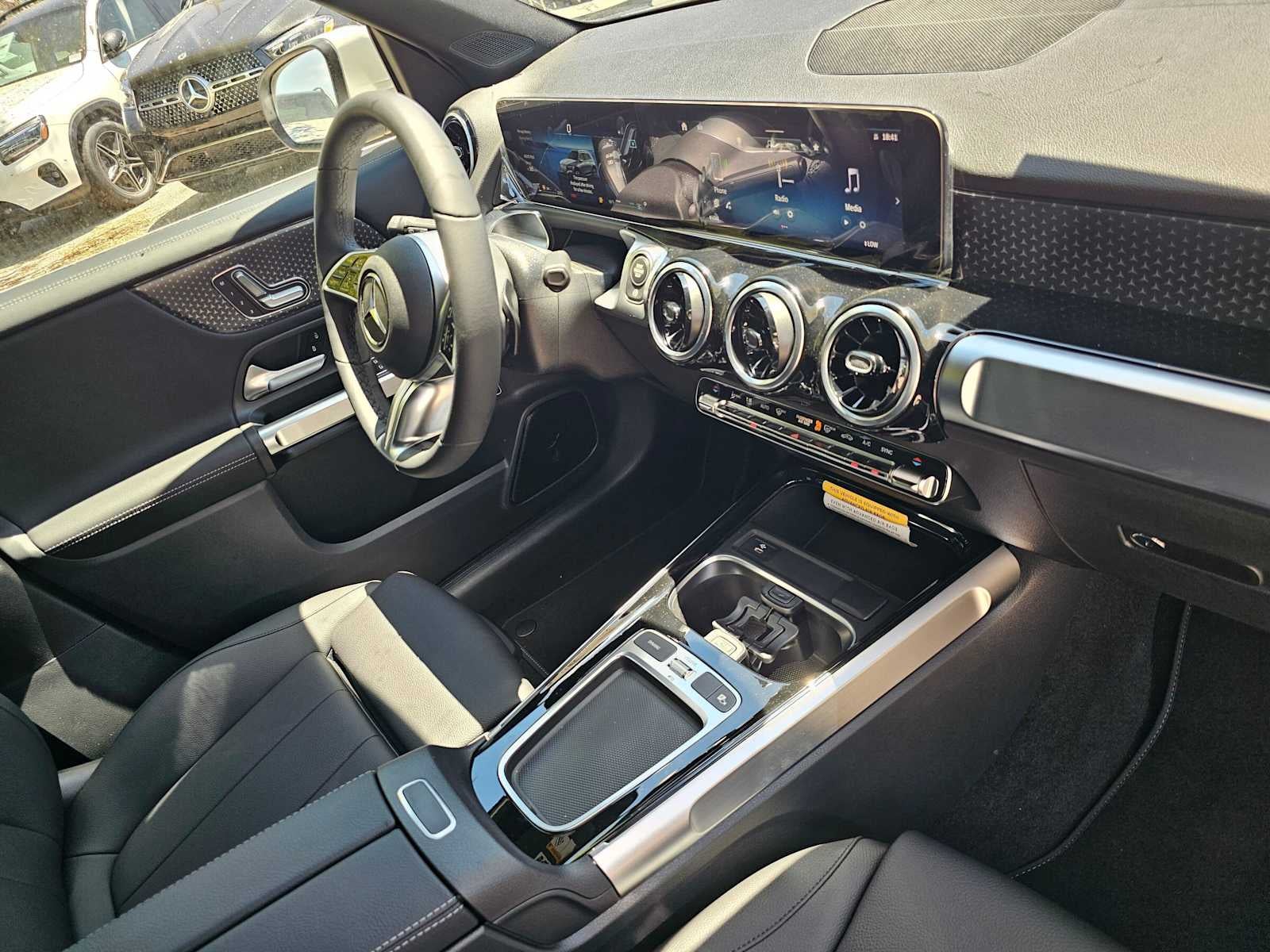 2026 Mercedes-Benz GLB 250 SUV