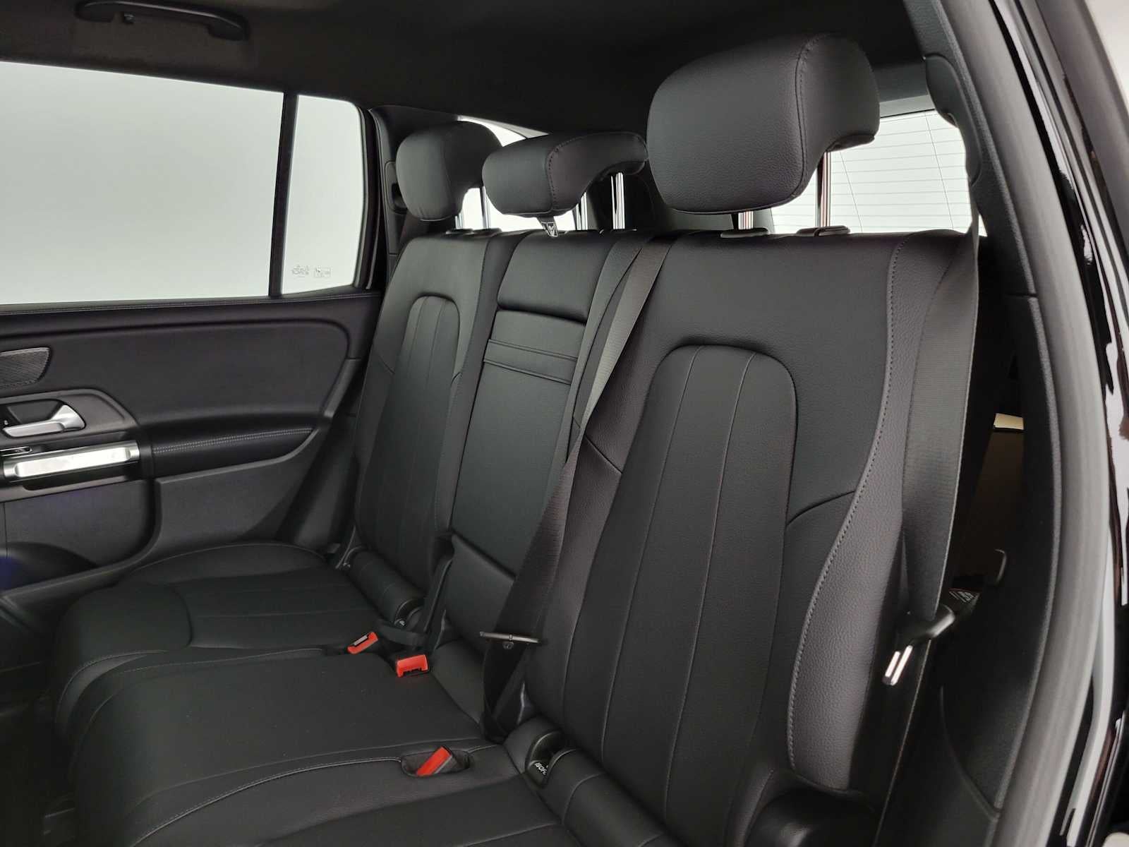 2026 Mercedes-Benz GLB 250 SUV