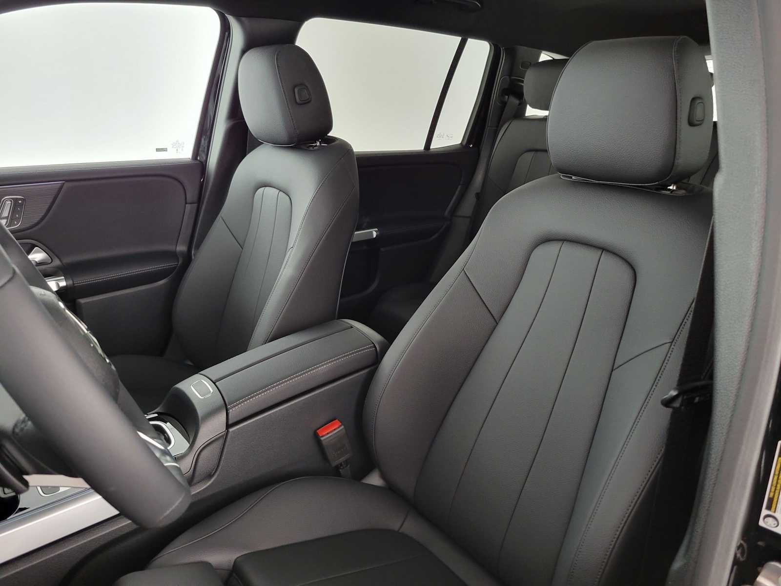 2026 Mercedes-Benz GLB 250 SUV