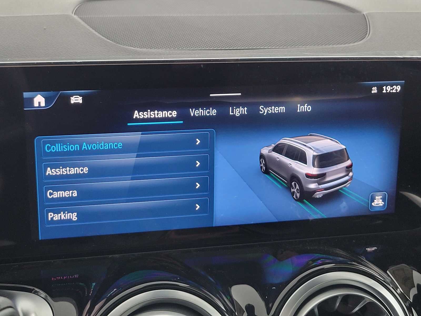 2026 Mercedes-Benz GLB 250 SUV